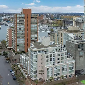 1bdden-condo-with-free-parking-in-downtown.vancouver-hotels-bc.net/